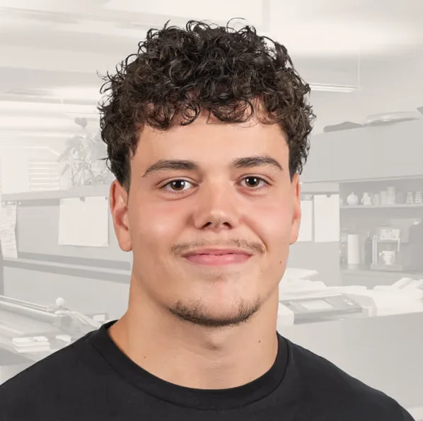 Florian Lushaj, Gründer von FloluCode